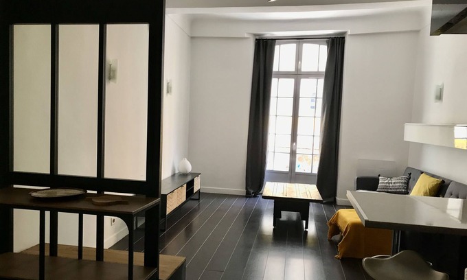 Hyeres City Centre Apartment | Le Portalet Centre Historique