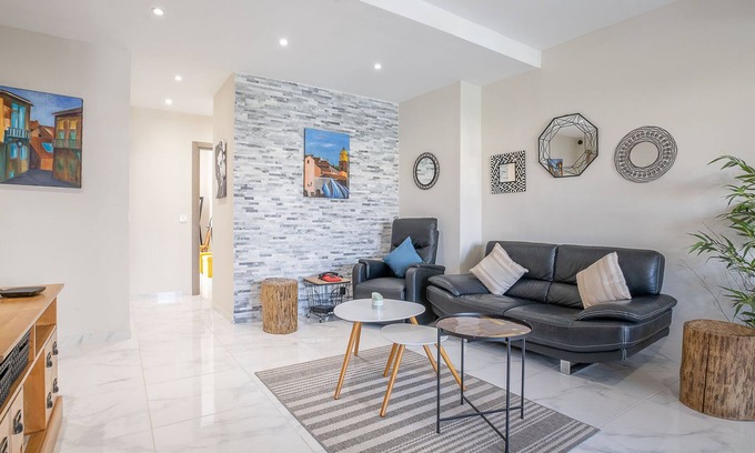 Riou - Petit Juas - Av de Grasse Apartment | Le Puget by Interhome