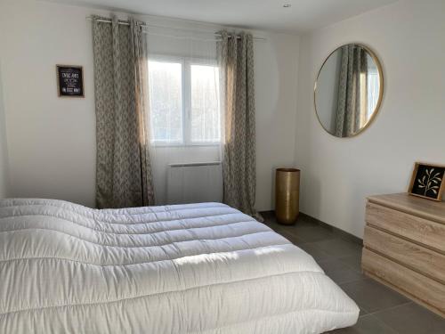 Beauvais Apartment | Le Raffiné et Paisible