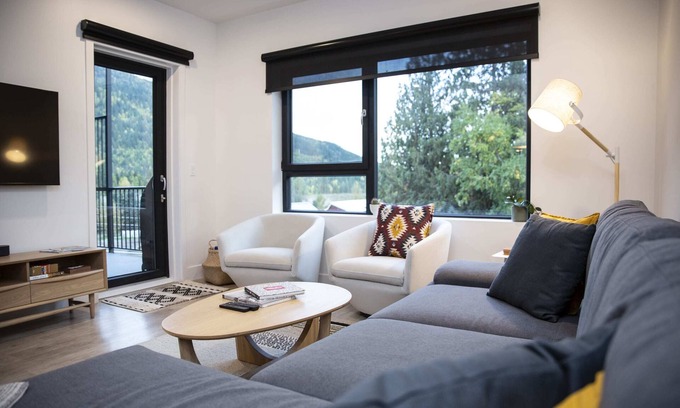 Revelstoke Condo | Le Refuge - Revelstoke Condo with Hot Tub