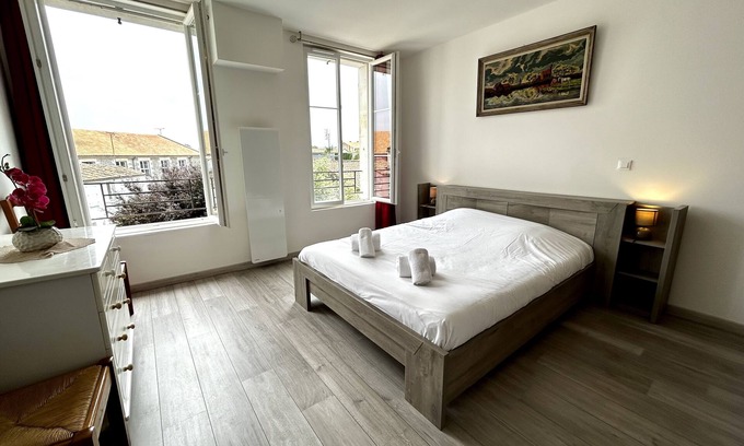 Rochefort Apartment | Le République 8 - Apartment in the city center & close to the thermal baths