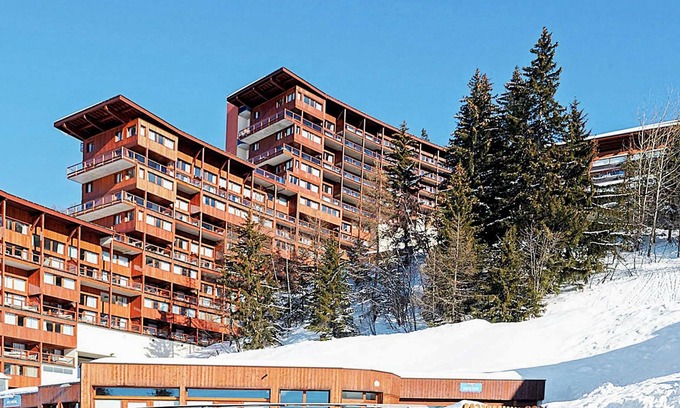 Arc-1600 Apartment | Le Roc Belle Face by Interhome