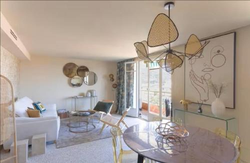 Carnot Apartment | LE ROCHER avec terrasse et vue mer, près du centre-ville
