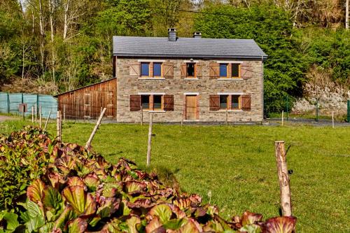 Nadrin House | Le Rocher Du Lac