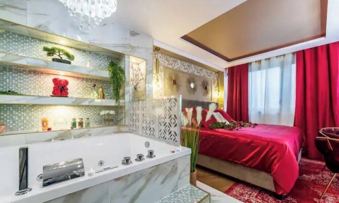 Juvisy-sur-Orge Apartment | Le Rubis - Romantic Love Room