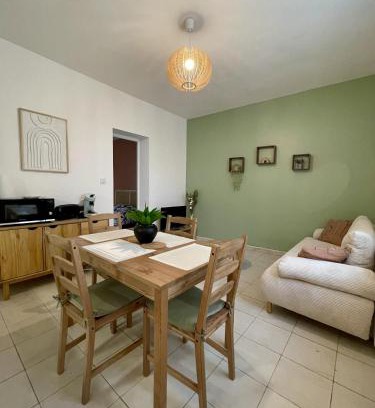 La Suze-sur-Sarthe Apartment | Le Scandinave Gare Riviere 4p Reve au Mans