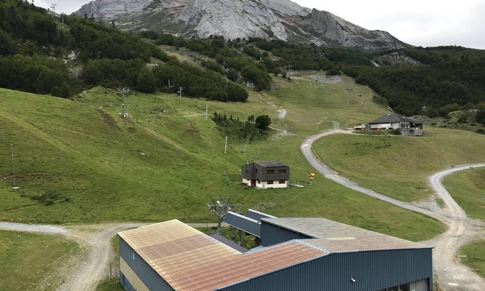 Eaux-Bonnes Apartment | Le Skidoux 2* in Gourette, at the foot of the slopes