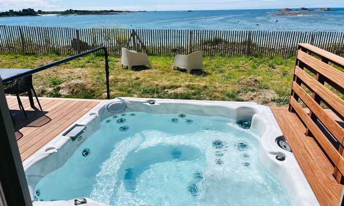 Santec Apartment | Le Spa sur la Dune, sea view, accommodation for 4 people in Santec, Brittany