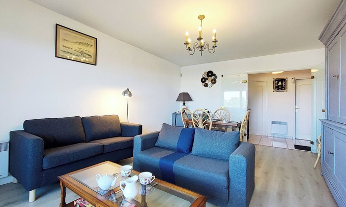 Ouistreham Apartment | "Le Thalasso " 5-person apartment near sea and town center