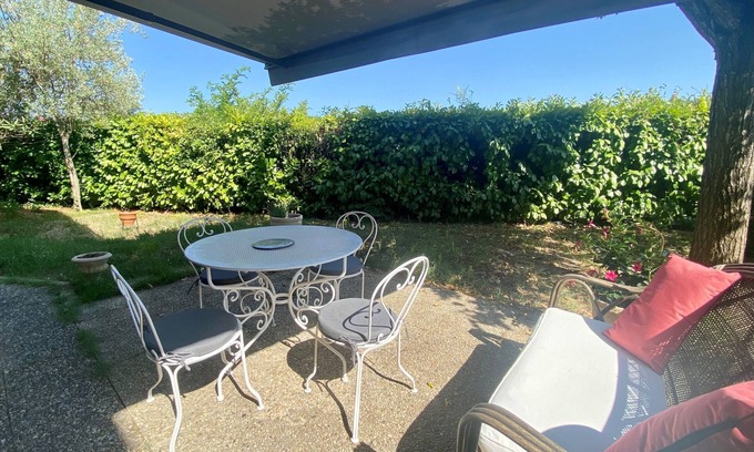 Vaison-la-Romaine Apartment | Le Théos - Ground floor apartment with garden in Vaison-La-Romaine
