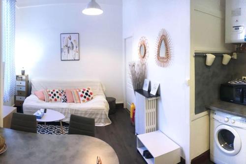 Republique Apartment | LE THERMALE 82 - Proche Thermes - Centre - Locavichy