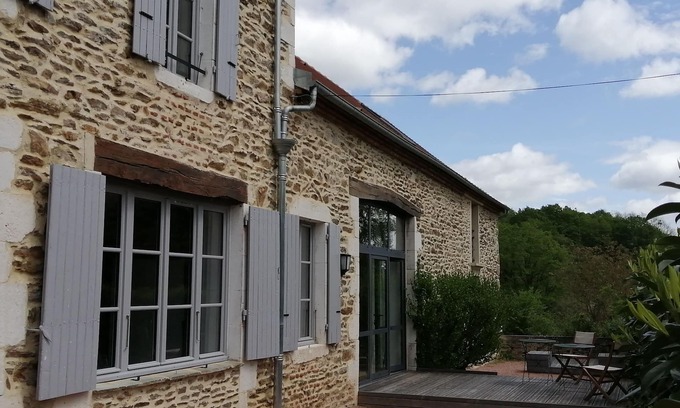 Chouvigny Cottage | Le Tournebride du Château: Tranquility and luxury in the Sioule Gorges