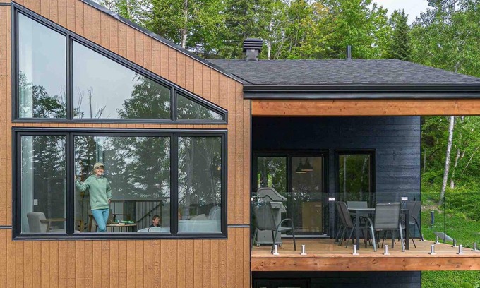 Baie-St-Paul Ski Chalet | Le Verseau 148 Horizon Views, Hike, Spa and Relax