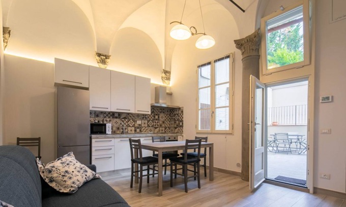 Santo Spirito Apartment | Le Volte apartment in Florence by Mmega