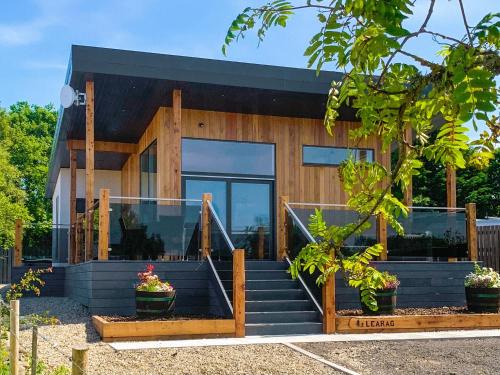 Dingwall House | Learag