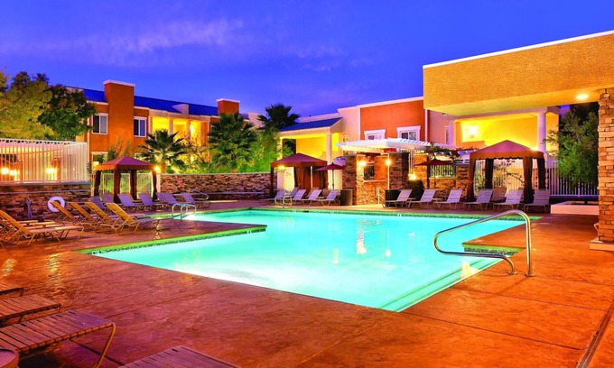 Las Vegas Resort | Leave your worries at the door!