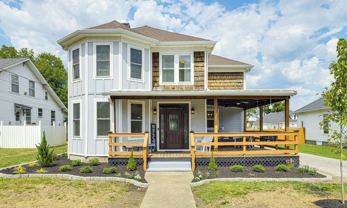 Lebanon House | Lebanon Retreat: Decks, Fire Pit & Yard