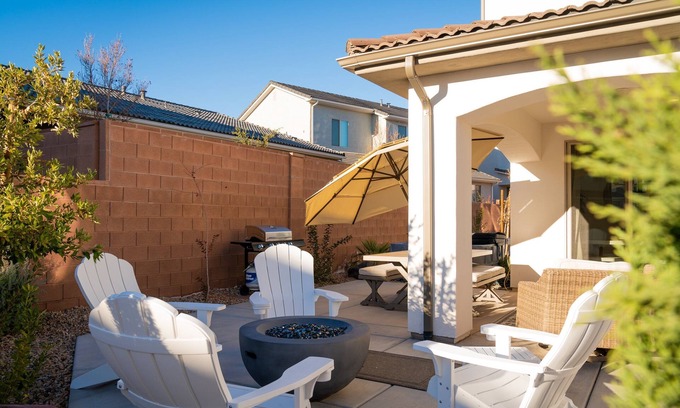 Sienna Hills House | LeBlanc 5 Bedroom! 5 Bath! Firepit! Dog Friendly!