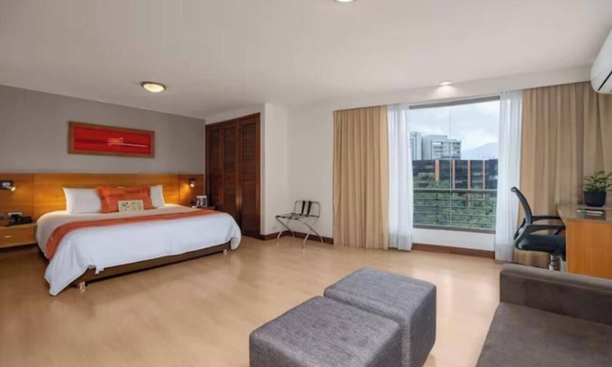 La Aguacatala Apartment | Leblon Suites Hotel STD3 -Breakfast Buffet-42m2-AA