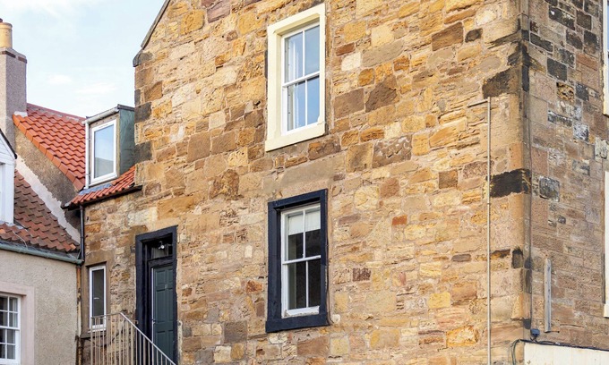 Pittenweem House | Ledger's Cottage- Harbourfront Home Pittenweem
