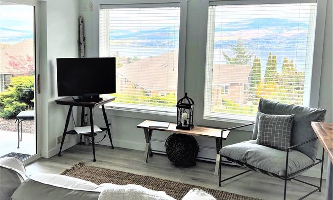 Central Okanagan House | Legal 1 bedroom Guest Suite for two, with lake views & walk to wineries.
