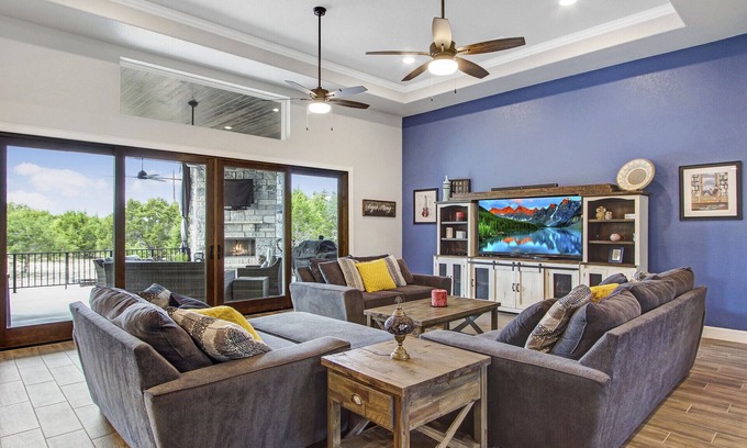Spring Branch House | Legends at Canyon Lake - Private hot tub and outdoor entertaining area!