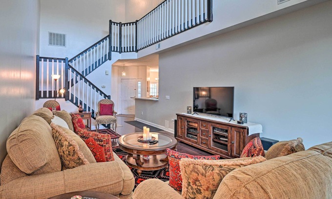 Red Hill House | Legends Golf & Resort Townhouse: Resort Amenities!