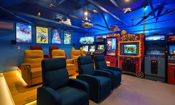 Anaheim Resort House | LEGO Dream! 🧱🌊🕹️⛳🎥 Heated Pool, Theater, Arcade, & more!