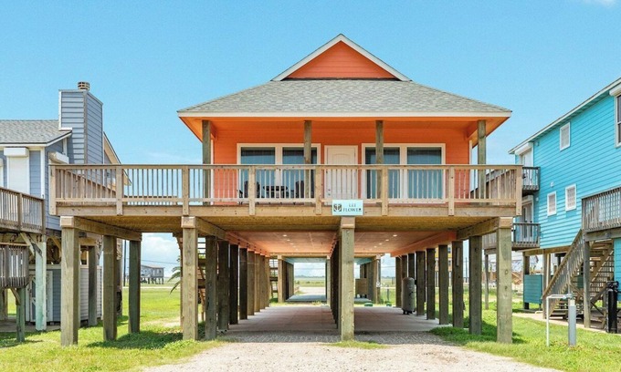 Freeport House | Lei Flower - Private Beach Access - Pet Friendly