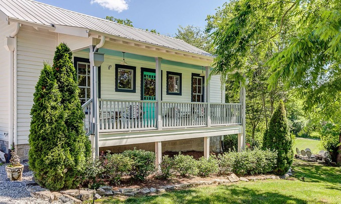 Leipers Fork House | Leiper's Fork Inn: Most Iconic Vacation Rental in Leiper's