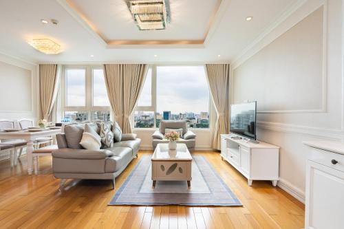 Phuong 6 Apartment | Leman Luxury Apartments 2BR 3BR For Rent In Central