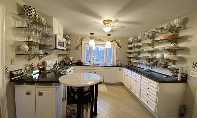 Lenox House | Lenox, Private Home close to Tanglewood nRents by the Month