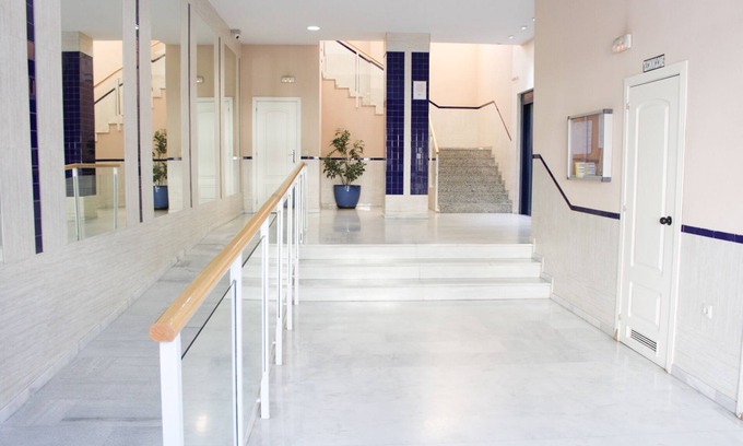 Los Llanos Apartment | Lentiscares 118. Two rooms with access to the pool.