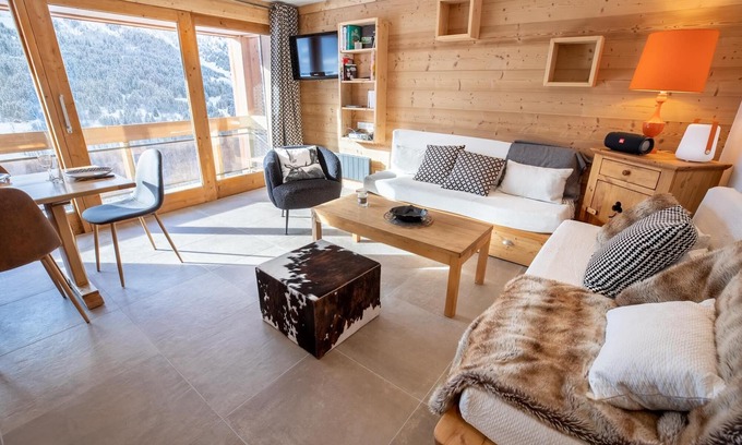 Meribel Apartment | Les 3 Marches A1 nice refurbished apartment in Morel