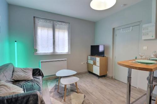 Troyes Apartment | Les Apparts du Pont Vert - lit double - WiFi - tout inclus - 5
