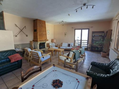 Molines-en-Queyras Bed & Breakfast | Les Arolles - Gîte d'étape et de séjour