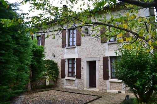 Montbron Bed & Breakfast | Les Bruyeres B&B 2