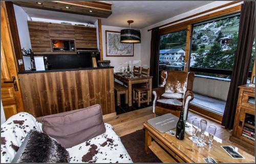 Val-d'Isere Apartment | Les Chalets De Solaise - Cosy 3 pièces sur les pistes MAE-3893
