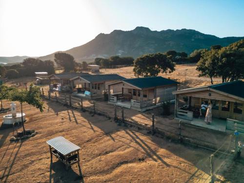 Occhiatana Bed & Breakfast | Les Chalets De Tesa 3