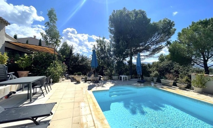 Saint-Saturnin-les-Apt Cottage | les Colombes 70 m² vue Luberon, Pres Village, Dans la Garrigue, Piscine Chauffée
