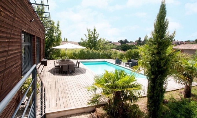 Charnay-les-Macon Bed & Breakfast | Les Crays De Levigny