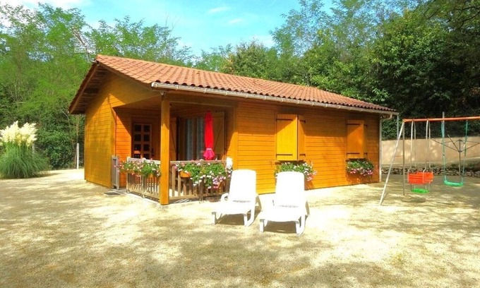 Auriac-du-Perigord Ski Chalet | Les Gîtes des Hauts de Vialot Piscine Couverte Chauffée