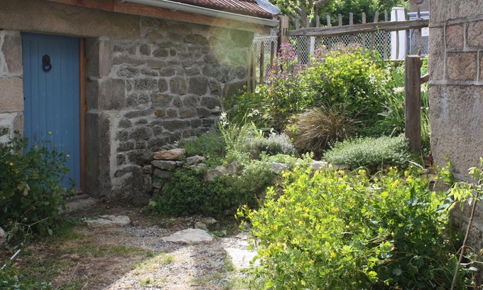 Bugeat Cottage | Les Geais - Versatile accommodation in cottage and quirky barn conversion
