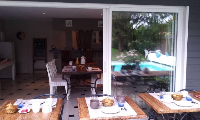 Aunis Sud Bed & Breakfast | Les Hôtes du Paradis
