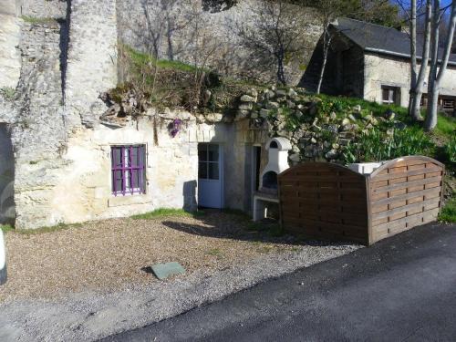 Nazelles-Negron House | Les Hauts de Nazelles