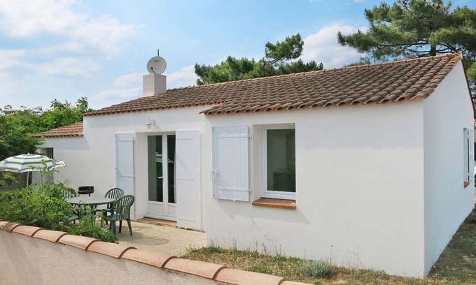 La Tranche-sur-Mer House | Les Hippocampes by Interhome
