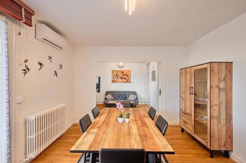 Bourg-en-Bresse Apartment | Les Hirondelles - 2 chambres, 3 lits, climatisation et balcon
