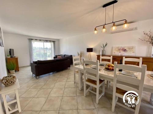 Castelnau-d'Aude House | Les iris