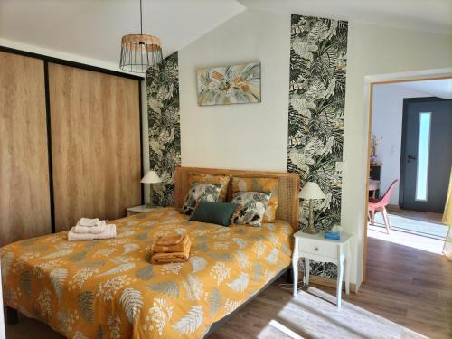 Les Herbiers House | Les Iris