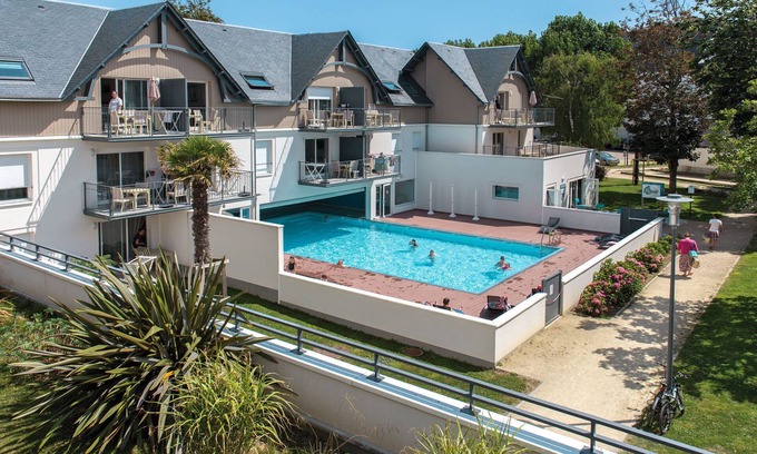 Benodet Apartment | Les Jardins d'Arvor by Interhome